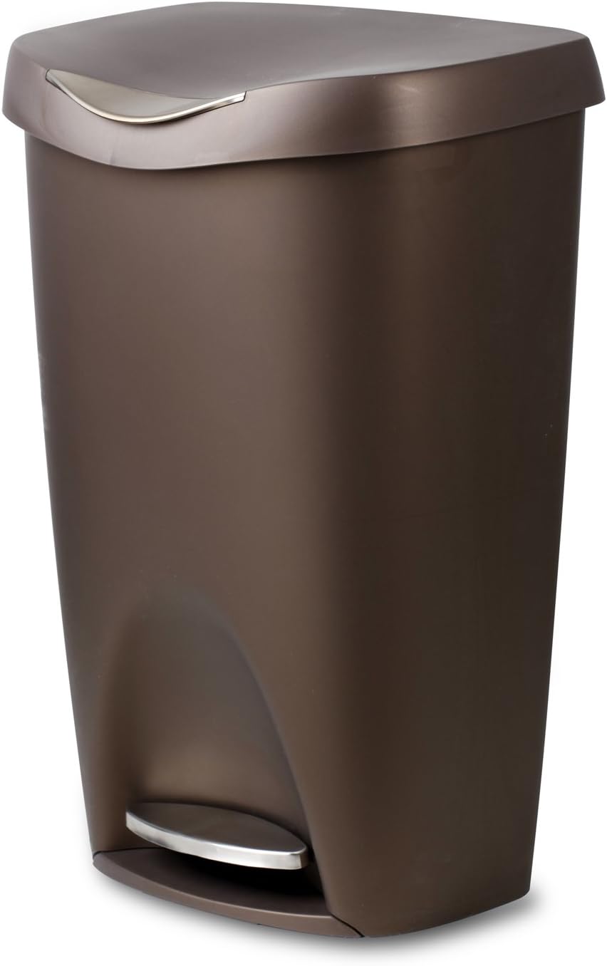 Umbra Brim 13 Gallon Trash Can with Lid, Kitchen Garbage Can, Bronze