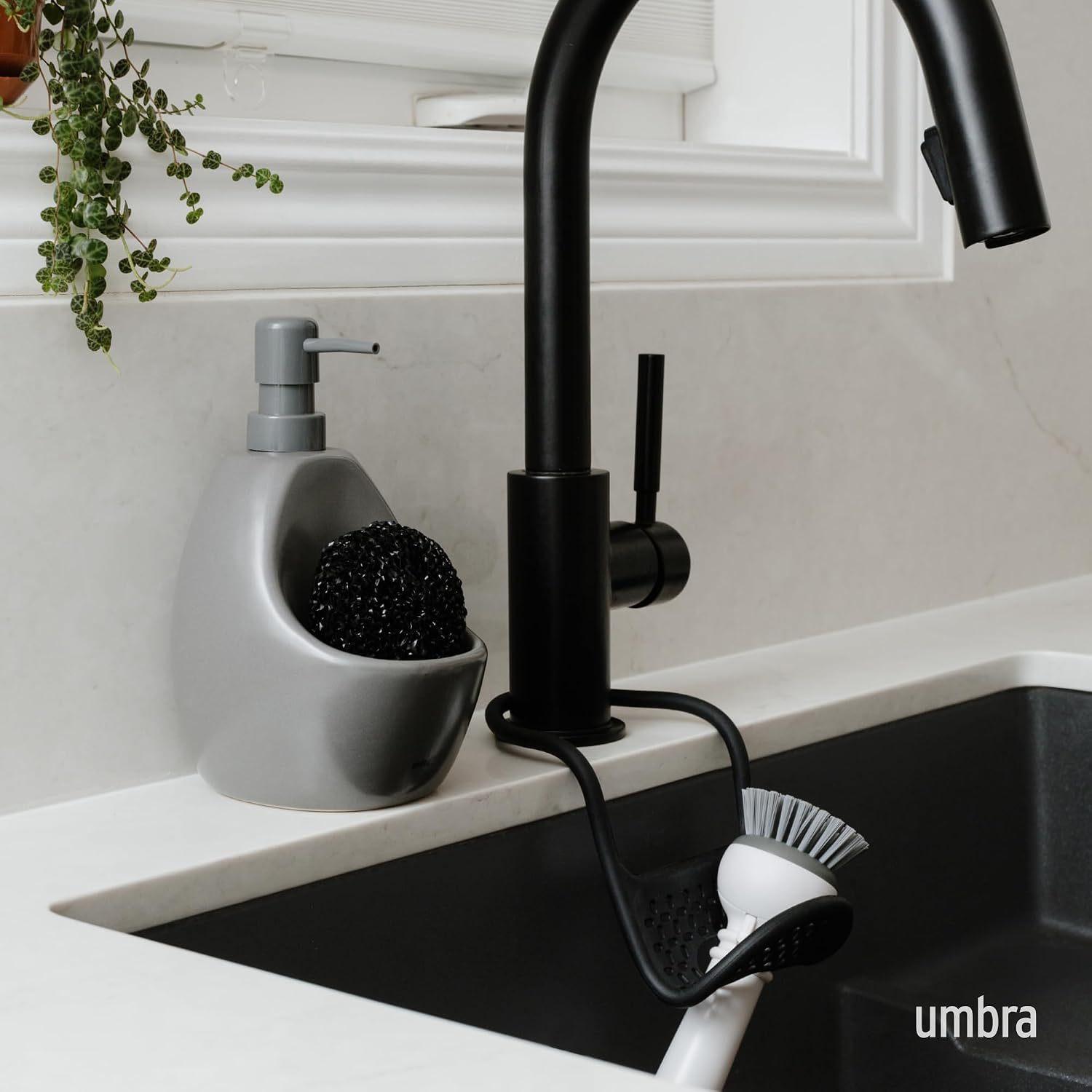Umbra Joey Liquid Soap Dispenser, Ceramic with Sponge Caddy, Charcoal